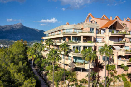 3575edf1489a848619854adfc4f4c343 - 12