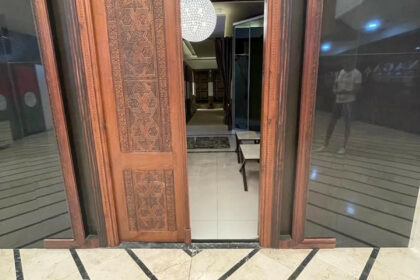 36682249973fd3677cc1a8d2982d35d7 - 18