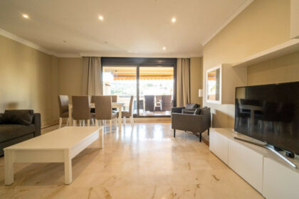 37e89ea792362a5bb2ef24b186b1e559 - 2