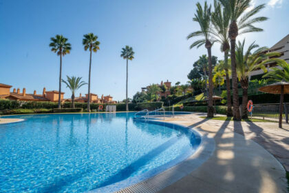 37e89ea792362a5bb2ef24b186b1e559 - 20