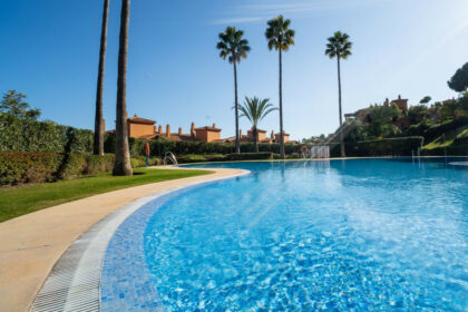 37e89ea792362a5bb2ef24b186b1e559 - 21