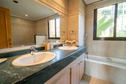 37e89ea792362a5bb2ef24b186b1e559 - 37