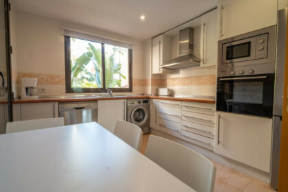 37e89ea792362a5bb2ef24b186b1e559 - 40