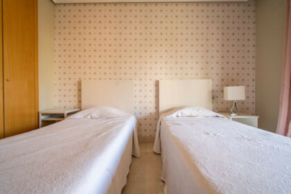 37e89ea792362a5bb2ef24b186b1e559 - 42