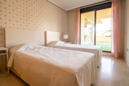 37e89ea792362a5bb2ef24b186b1e559 - 8