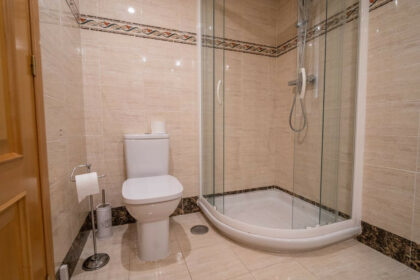 37e89ea792362a5bb2ef24b186b1e559 - 9