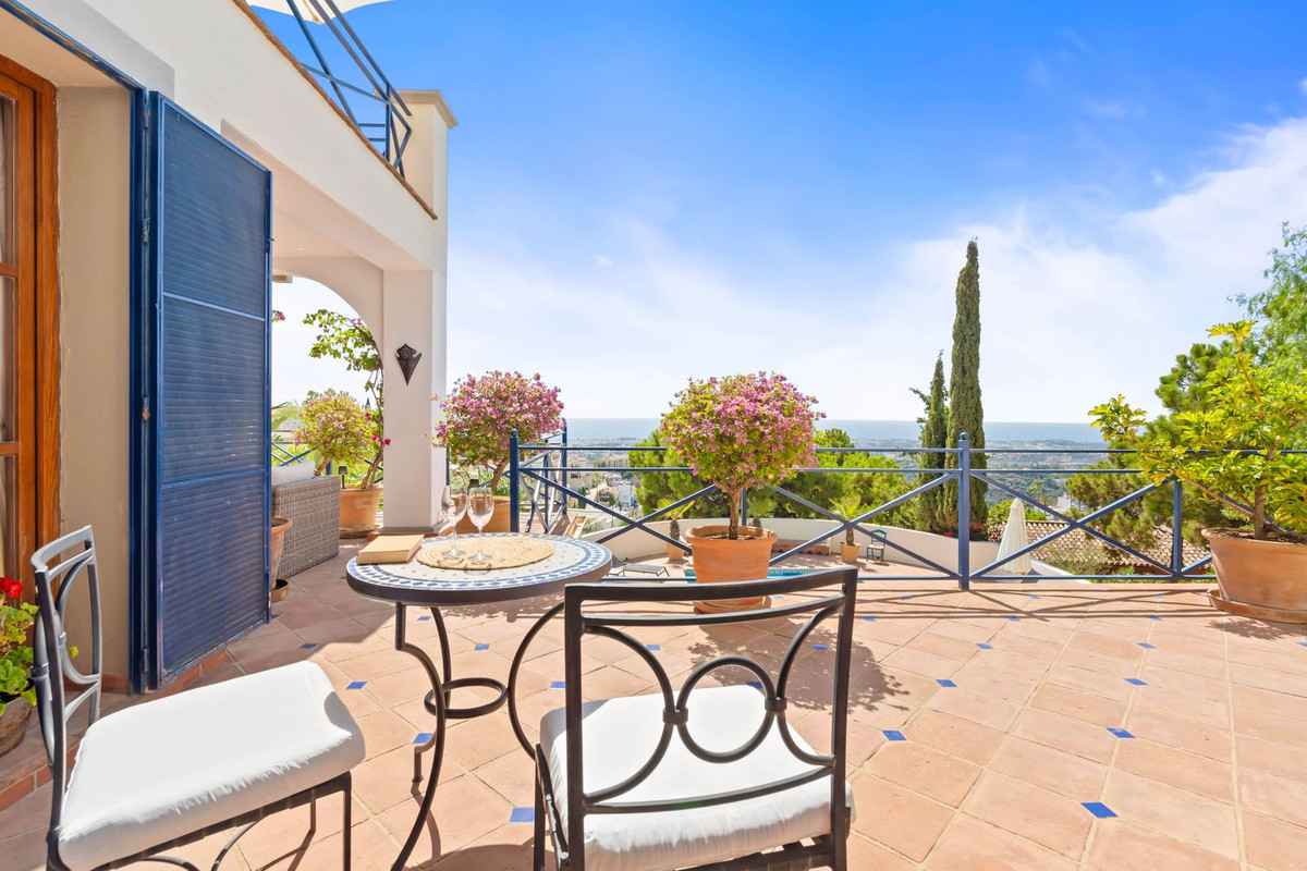 3ebcb69d3cb62ce1d3e9e9c2f754e3e5 - 10