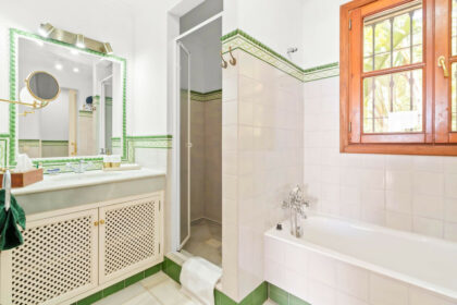 3ebcb69d3cb62ce1d3e9e9c2f754e3e5 - 11