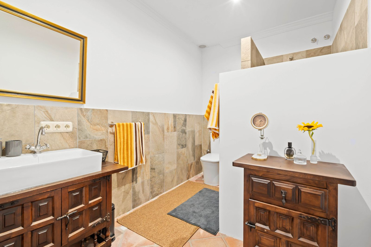 3ebcb69d3cb62ce1d3e9e9c2f754e3e5 - 19