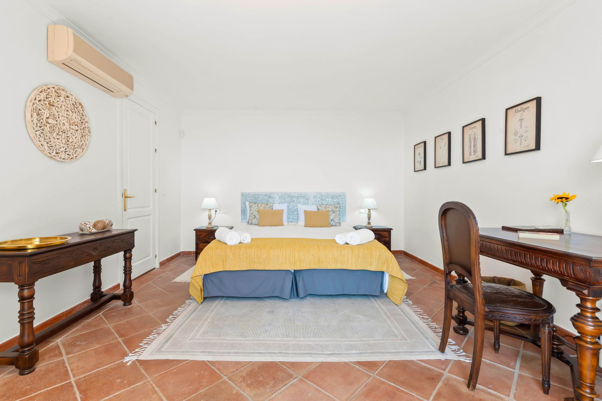 3ebcb69d3cb62ce1d3e9e9c2f754e3e5 - 24