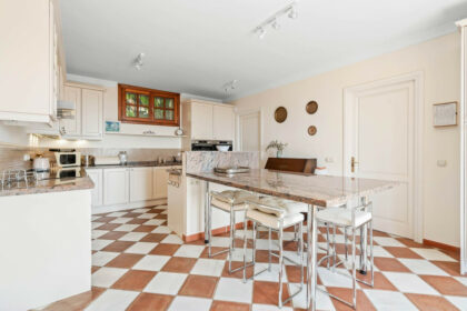 3ebcb69d3cb62ce1d3e9e9c2f754e3e5 - 7