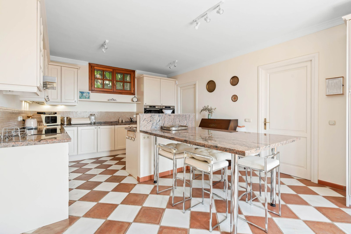 3ebcb69d3cb62ce1d3e9e9c2f754e3e5 - 7