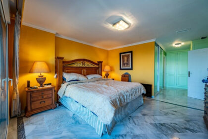 40a979a3da12403355e95bd6de5a608b - 11