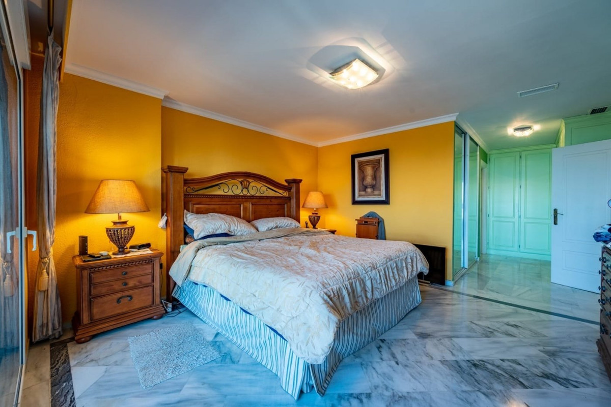 40a979a3da12403355e95bd6de5a608b - 11