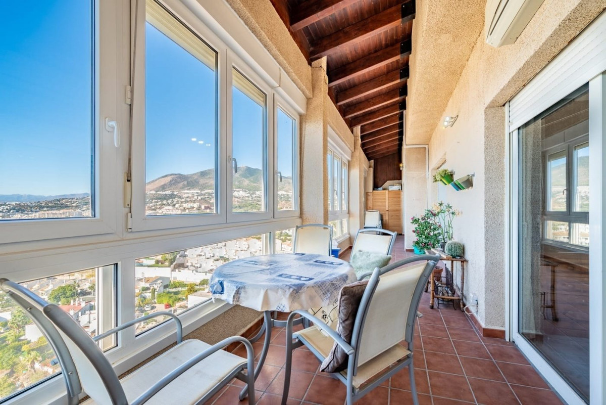 40a979a3da12403355e95bd6de5a608b - 13