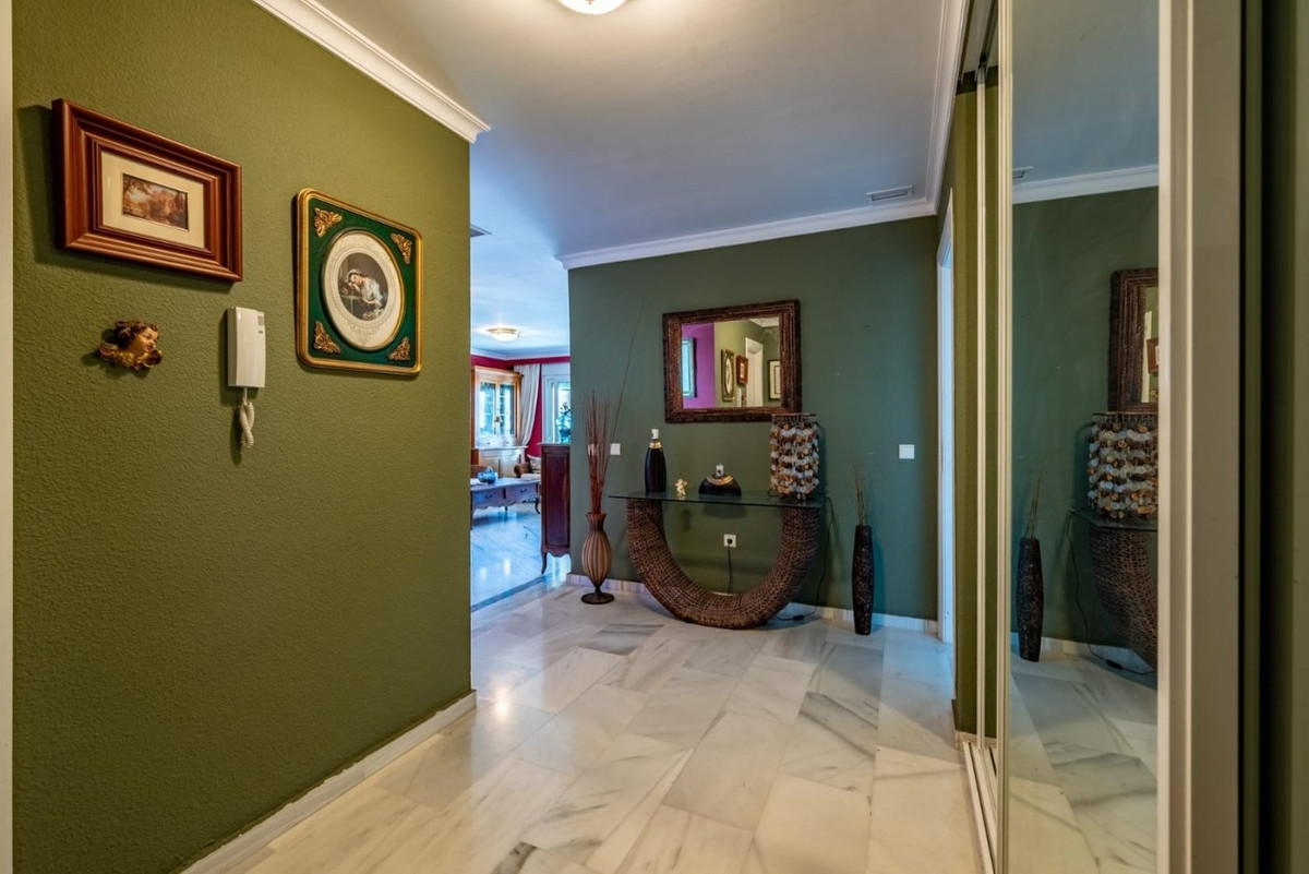 40a979a3da12403355e95bd6de5a608b - 5