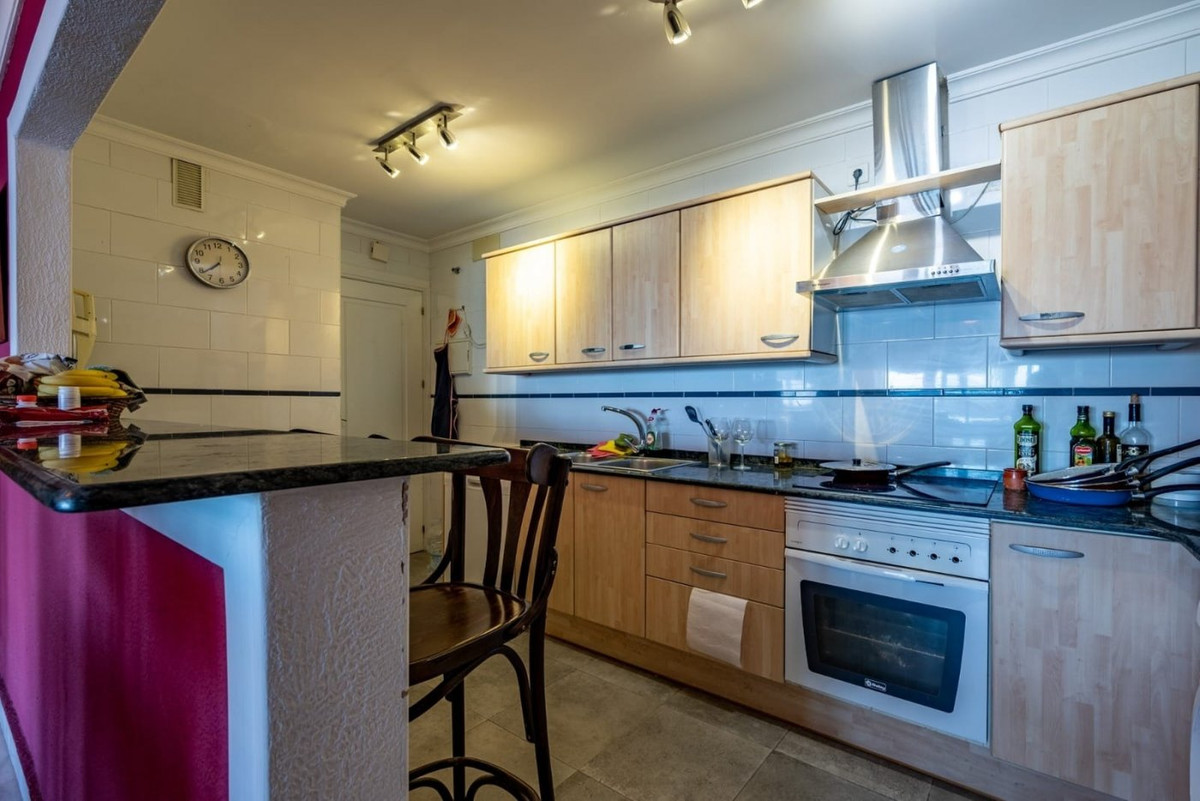 40a979a3da12403355e95bd6de5a608b - 6