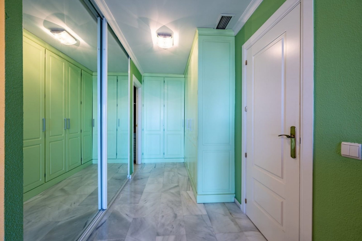 40a979a3da12403355e95bd6de5a608b - 7