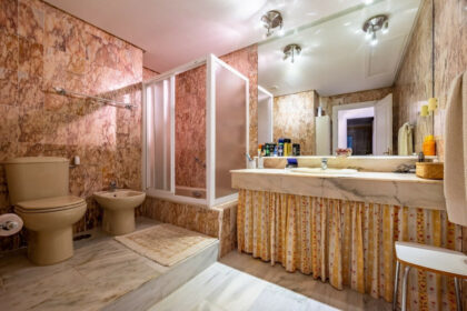 40a979a3da12403355e95bd6de5a608b - 9