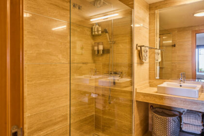 451e2d714f605080a208ccc38595c061 - 27