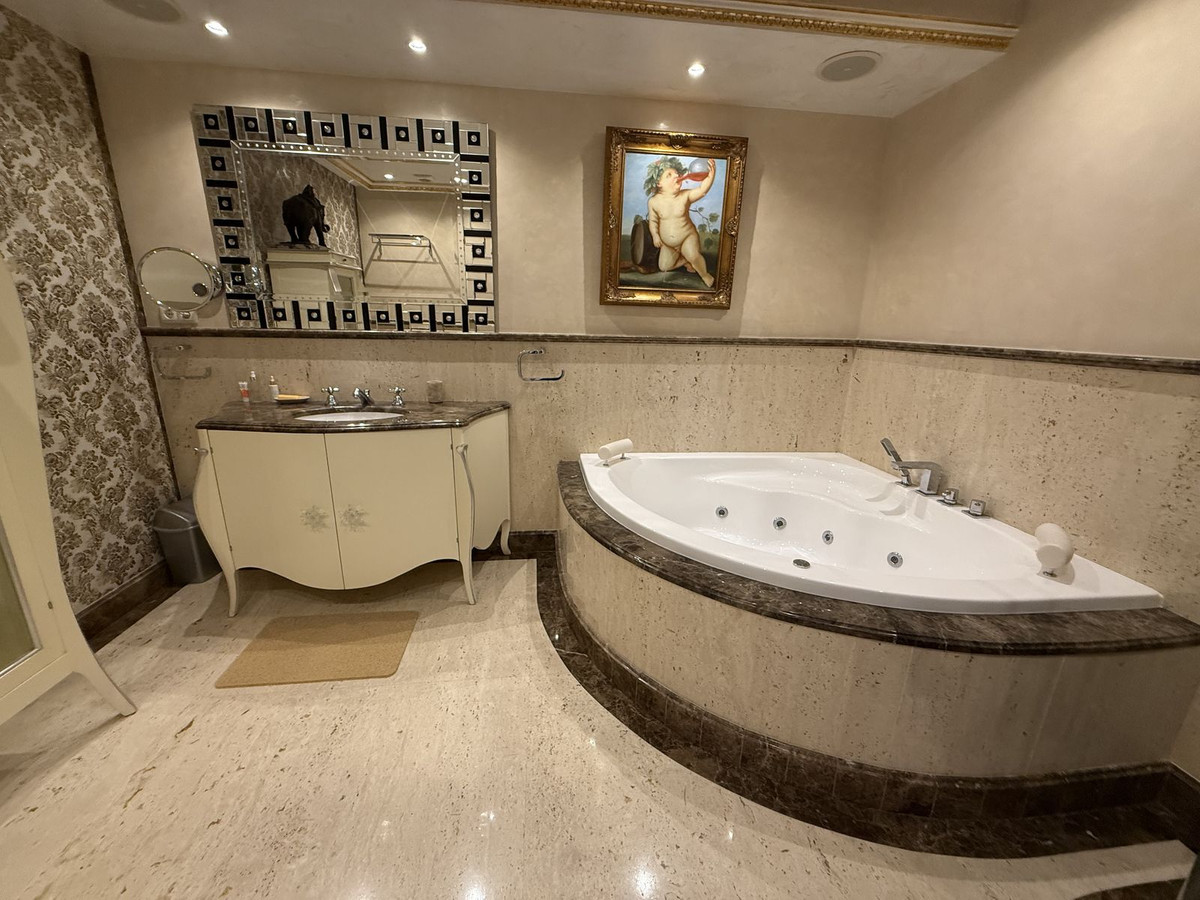 5500e164a9fbf9d3cbd08cf3bbc06572 - 15