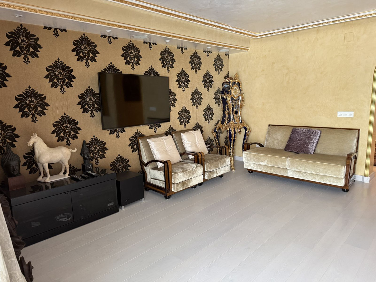 5500e164a9fbf9d3cbd08cf3bbc06572 - 18