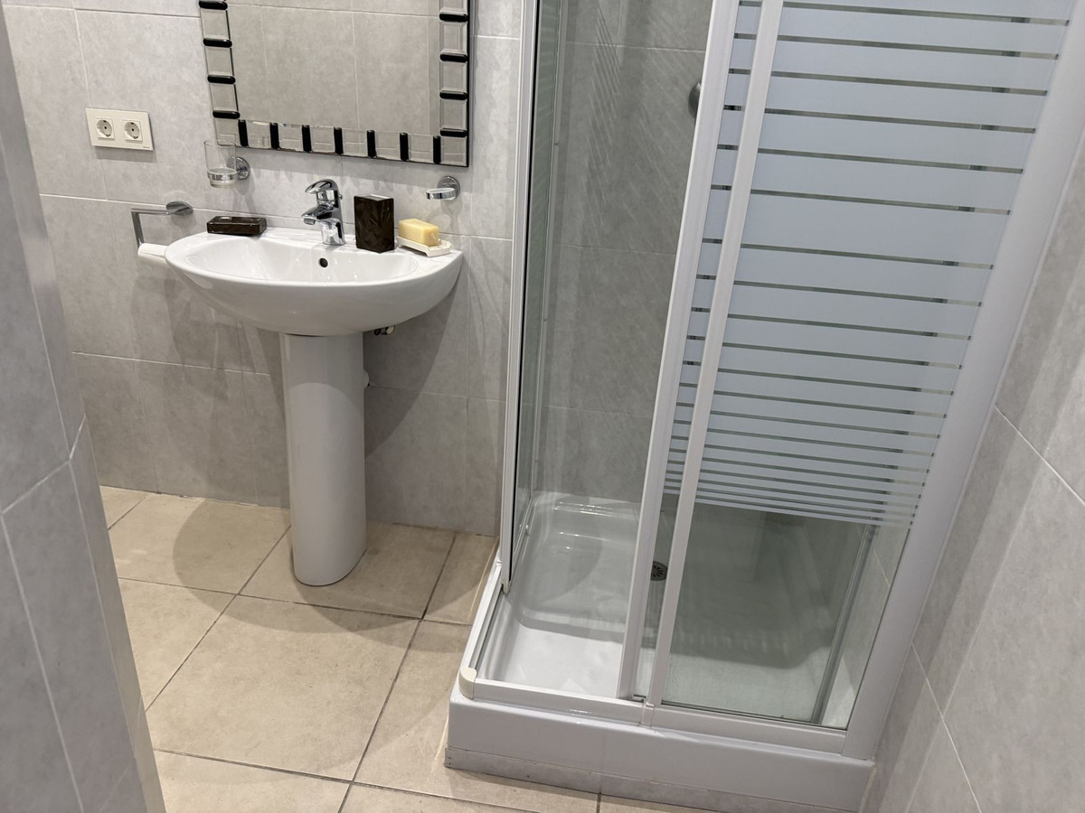 5500e164a9fbf9d3cbd08cf3bbc06572 - 19