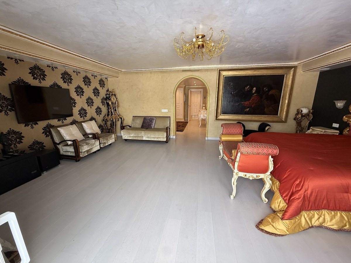 5500e164a9fbf9d3cbd08cf3bbc06572 - 20