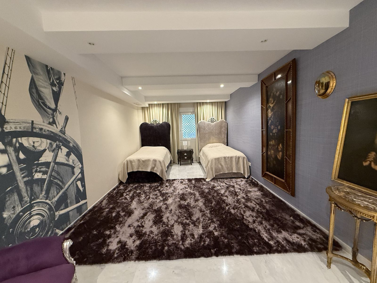 5500e164a9fbf9d3cbd08cf3bbc06572 - 9