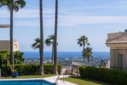 57e4d9fe0549f3799433f7074608e699 - 30