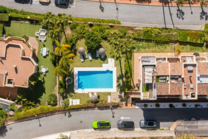 57e4d9fe0549f3799433f7074608e699 - 39