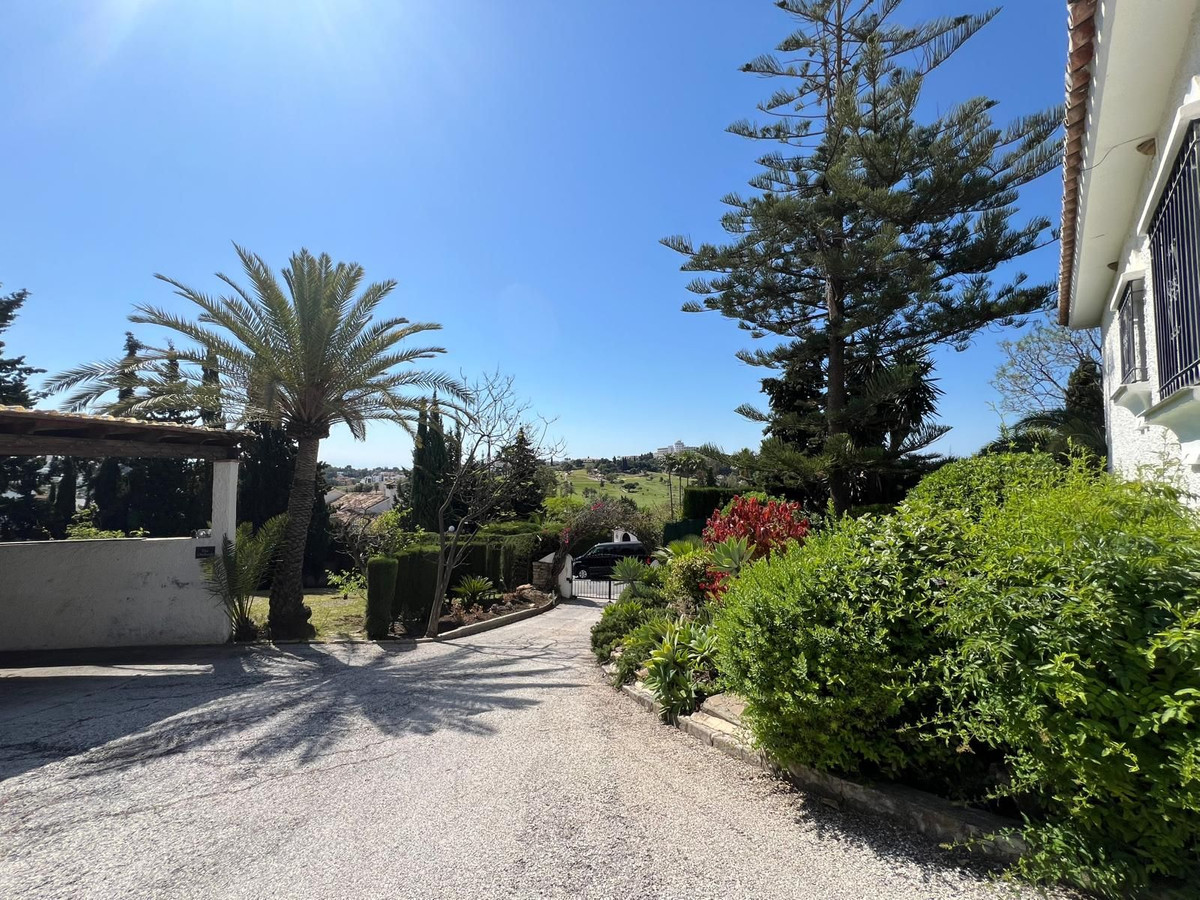 591ce3a468ce7b198552ae6c9f9d2950 - 27