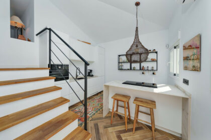 5963cd4058c47c0c6431361b002e4301 - 12