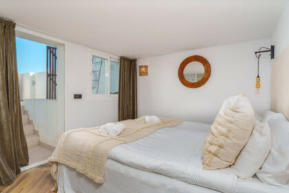 5963cd4058c47c0c6431361b002e4301 - 18