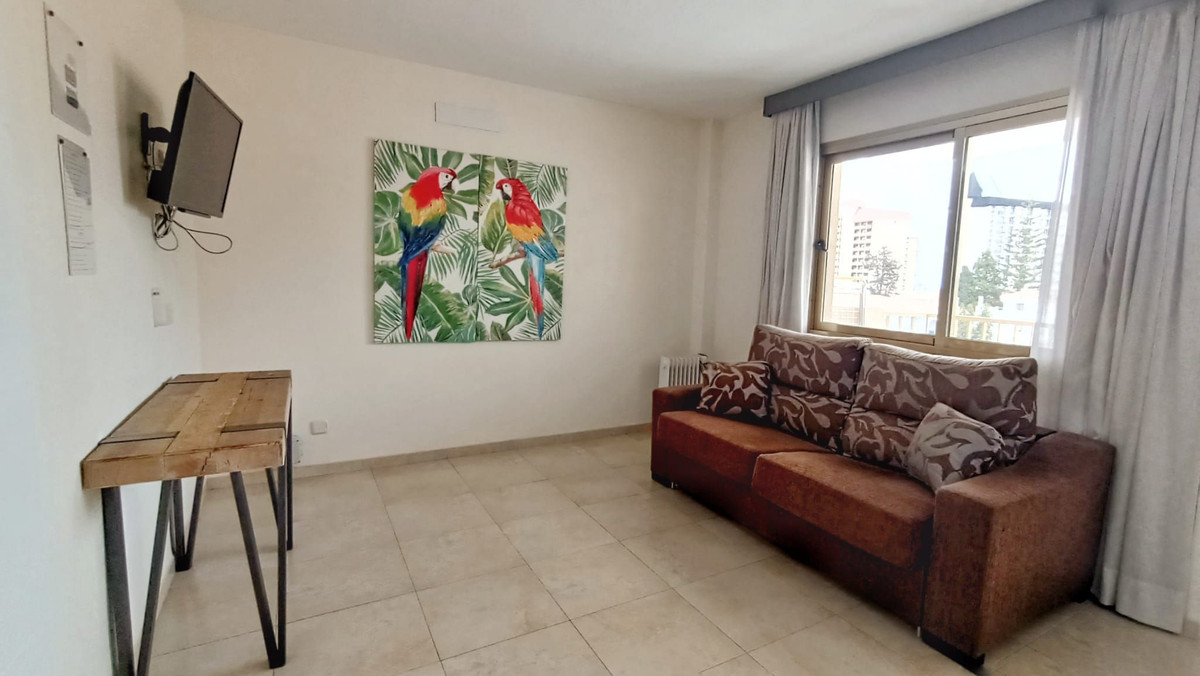 622f76fffc6cab8b00f5a3951ee1d8a5 - 1