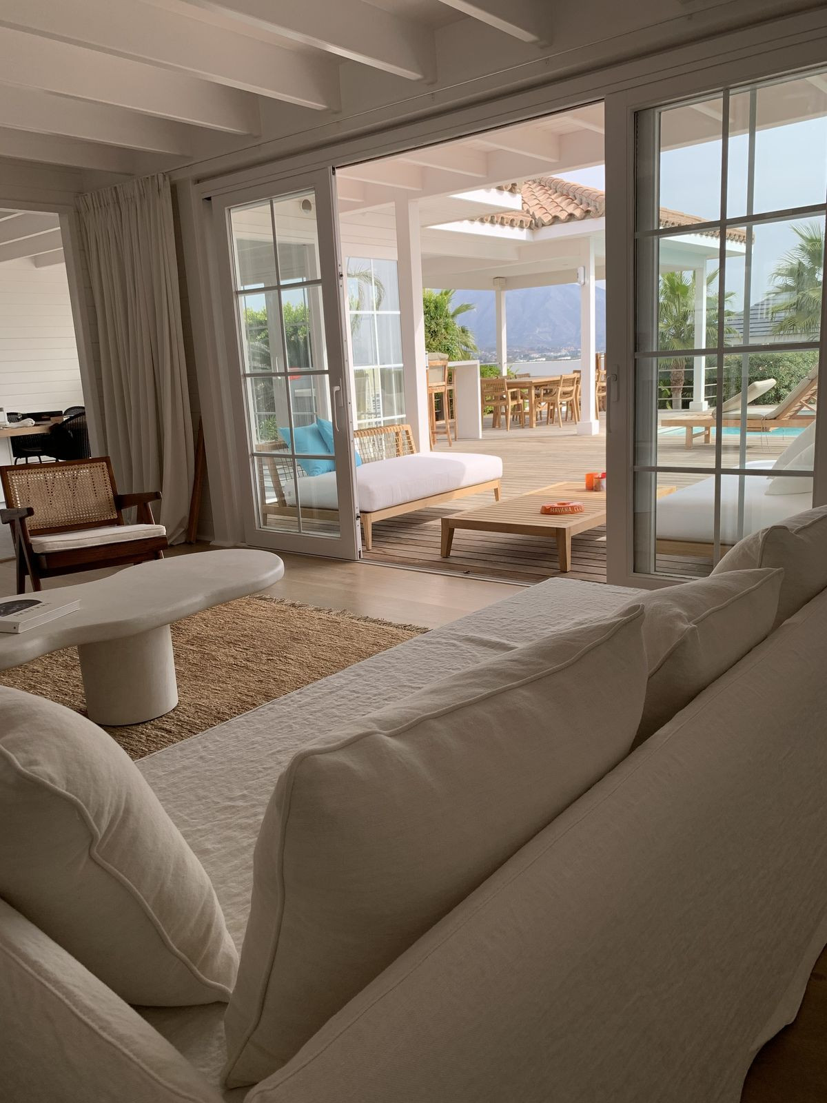 6889f9cc2a450b827c045775b5b26748 - 14