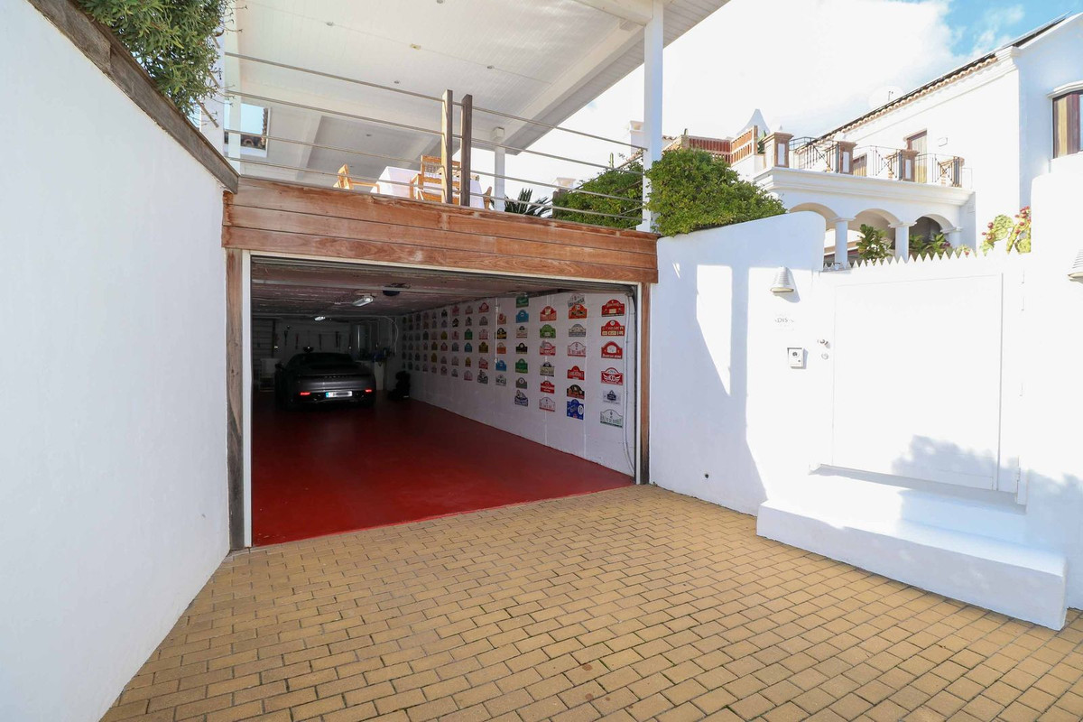 6889f9cc2a450b827c045775b5b26748 - 27