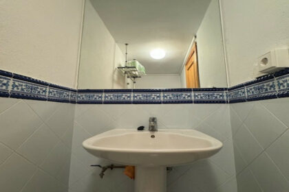 7925bb64361b9f3d988bb42af00fb230 - 12