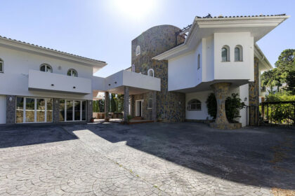 7aadaa002f1865cb8011786decb63dd4 - 1