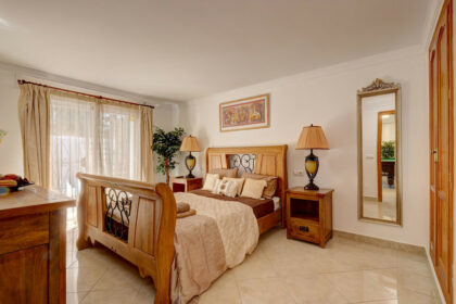 7aadaa002f1865cb8011786decb63dd4 - 30