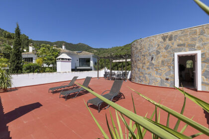 7aadaa002f1865cb8011786decb63dd4 - 58