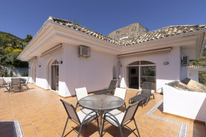 7aadaa002f1865cb8011786decb63dd4 - 64