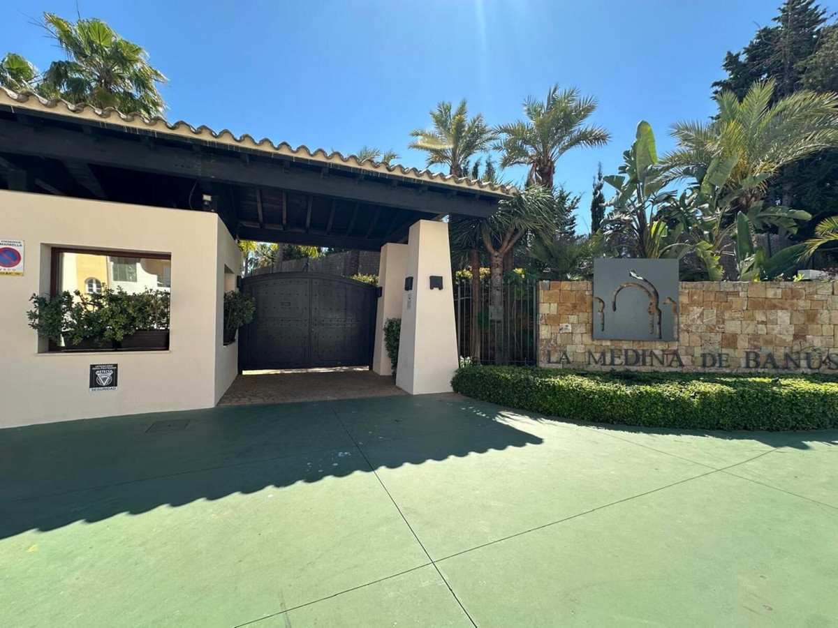 821473711be42a4700d899fd3d2a94b5 - 2