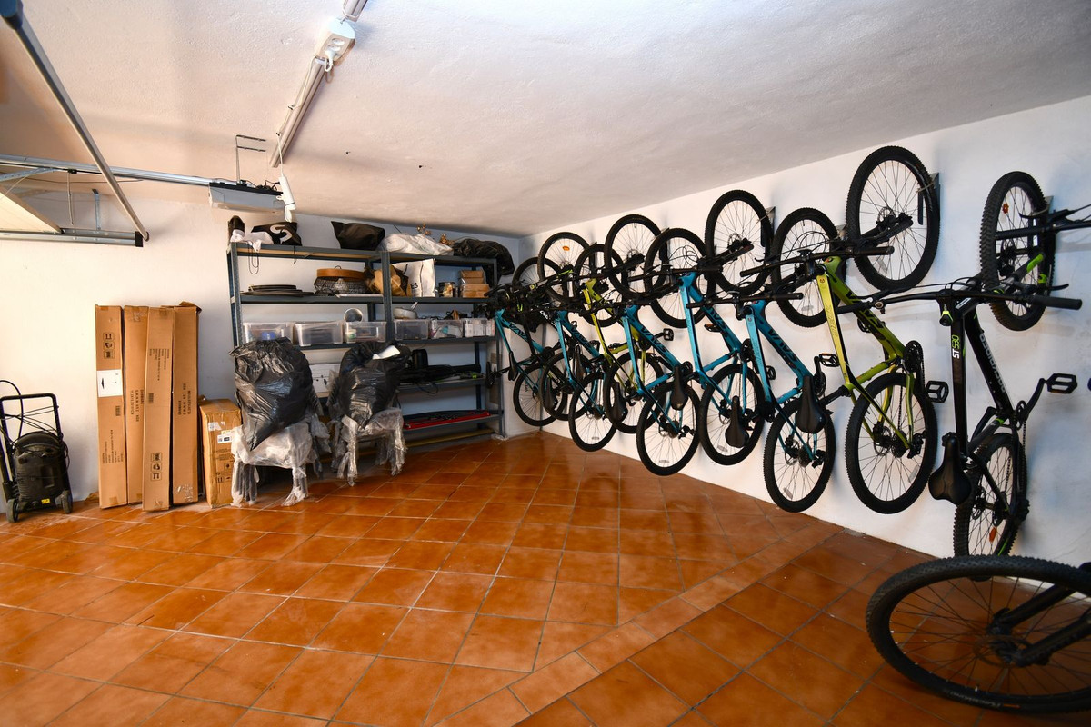 8291400f56e3ba5e5df2fb786607e4fd - 100