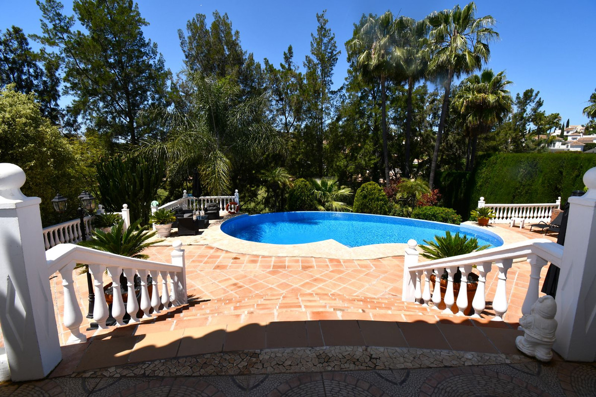 8291400f56e3ba5e5df2fb786607e4fd - 15