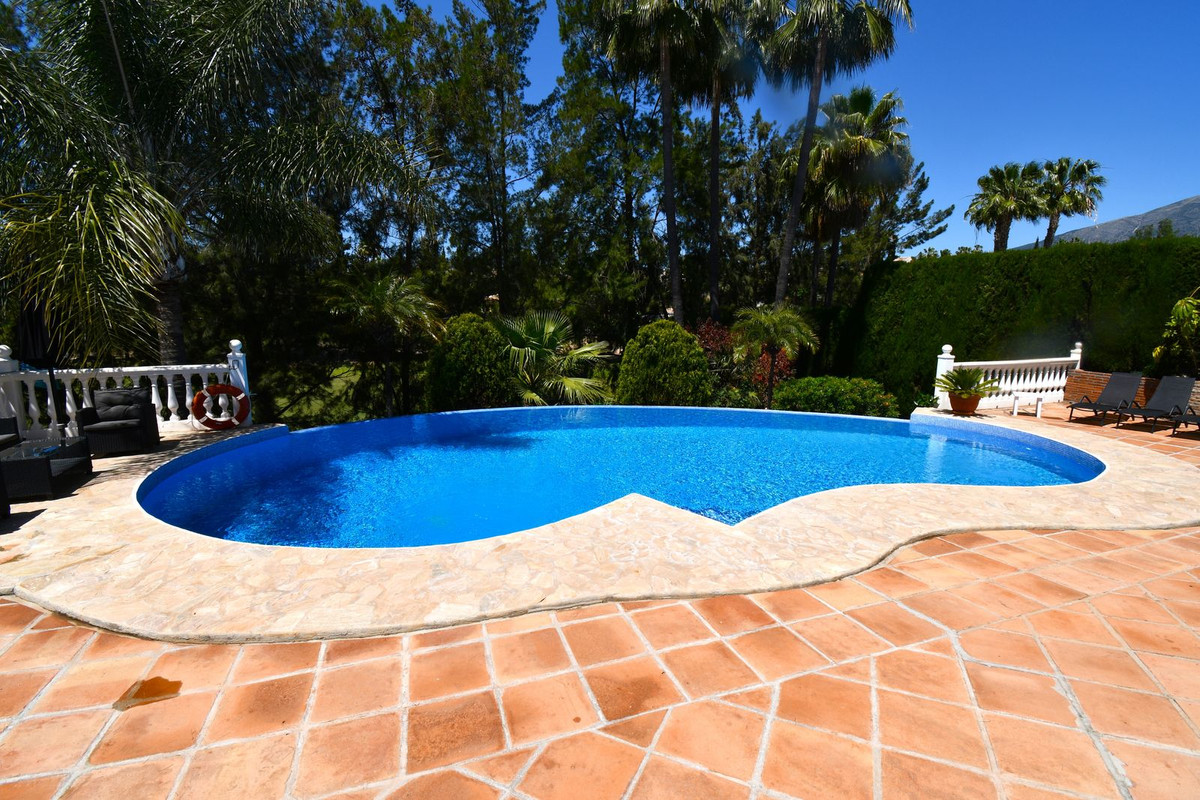 8291400f56e3ba5e5df2fb786607e4fd - 18