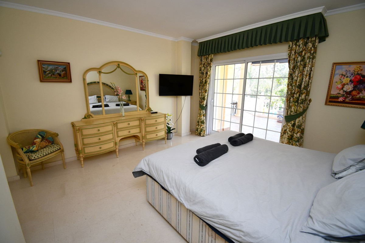 8291400f56e3ba5e5df2fb786607e4fd - 32