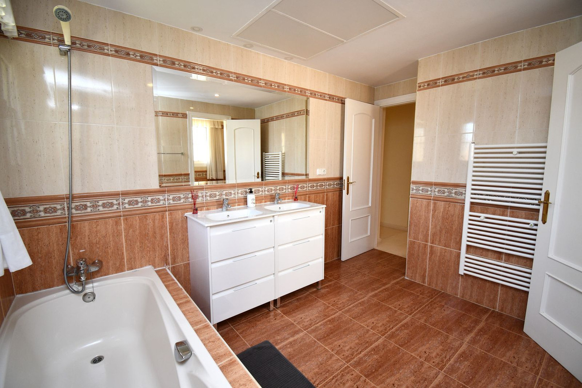 8291400f56e3ba5e5df2fb786607e4fd - 35