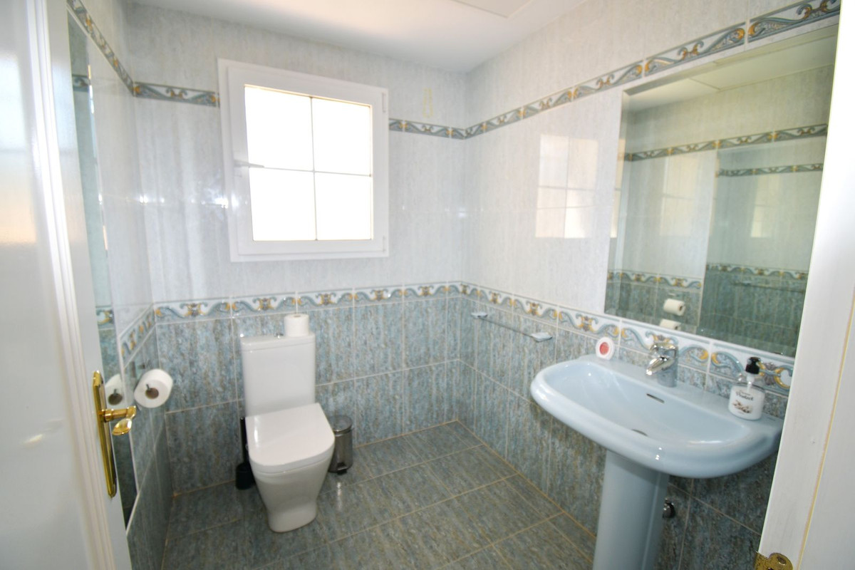 8291400f56e3ba5e5df2fb786607e4fd - 40