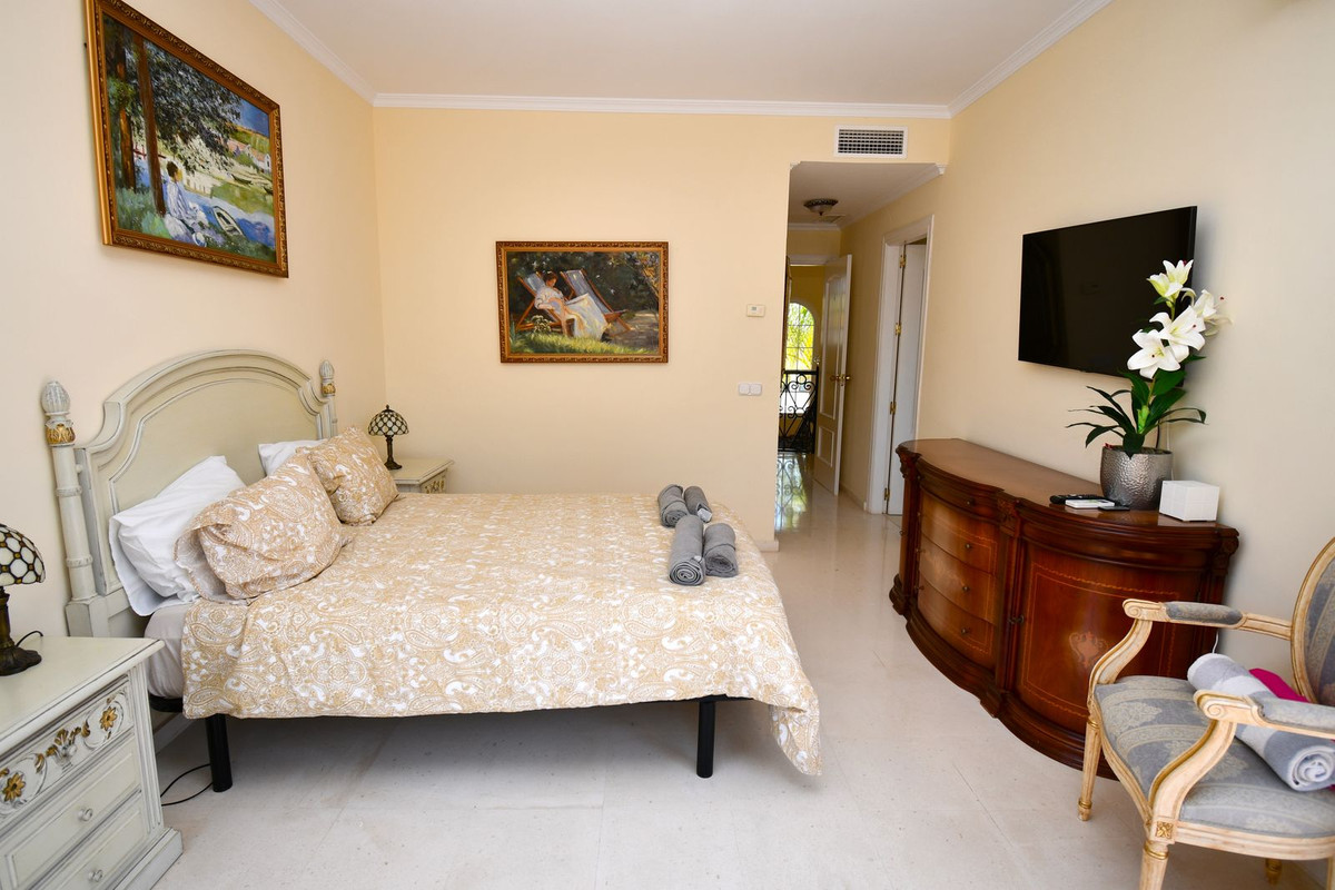 8291400f56e3ba5e5df2fb786607e4fd - 82